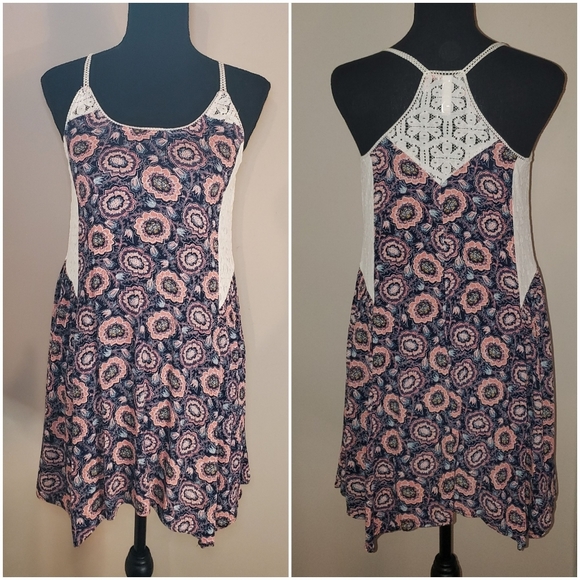 Xhilaration Spaghetti Strap Tank Top - Picture 1 of 5